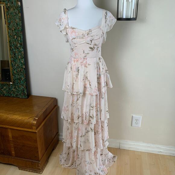 NEW WAYF Size M Abby Off-the-Shoulder Maxi Tiered Dress In Blush Bouquet - Picture 2 of 15